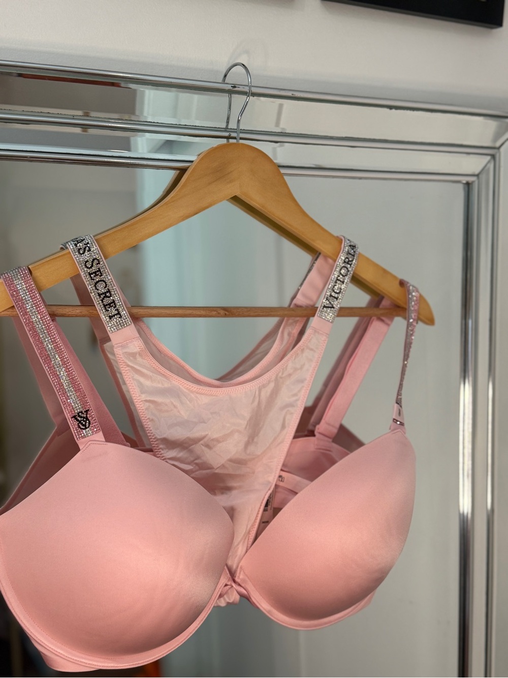 NWT Limited Edition Victoria's Secret Fashion Show 2026 set